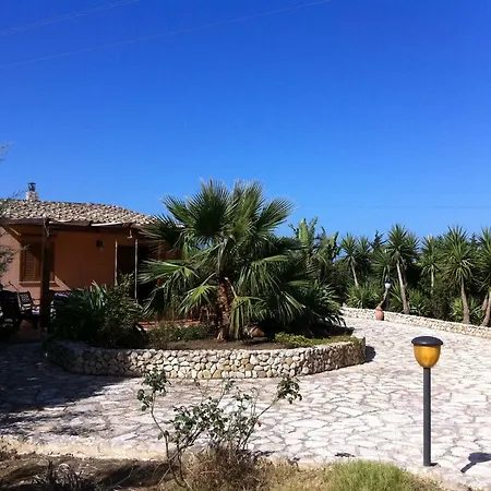 Marisi Villa *