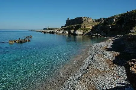 Marisi * Macari