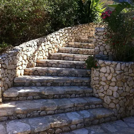 Marisi Villa *